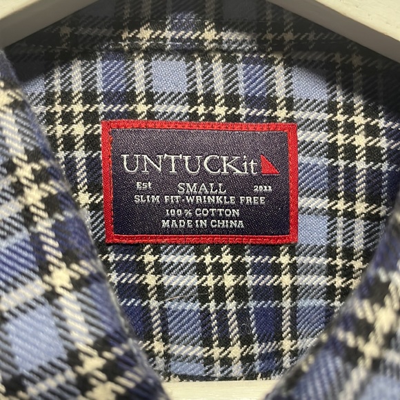 UNTUCKit button down - Picture 2 of 3